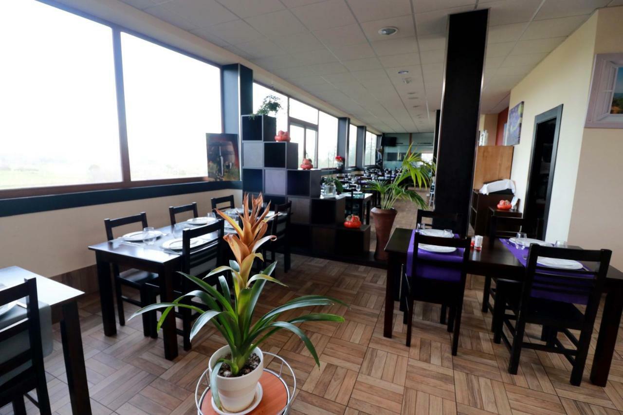 Apartamentos Casas Novas Сиеда Екстериор снимка